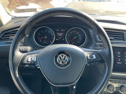 Used 2019 Volkswagen Tiguan SE w/ Panoramic Sunroof Package image 13