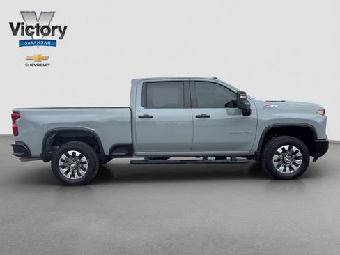 Used 2025 Chevrolet Silverado 2500 Custom w/ Custom Value Package AWD/4WD image 8