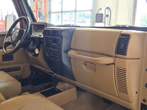 Used 1997 Jeep Wrangler SE AWD/4WD image 4