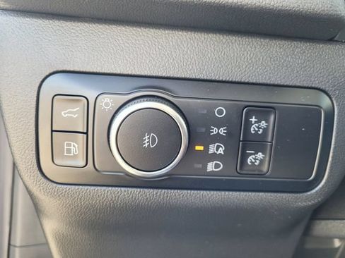New 2025 Ford Escape SE w/ PHEV Premium Package FWD image 14