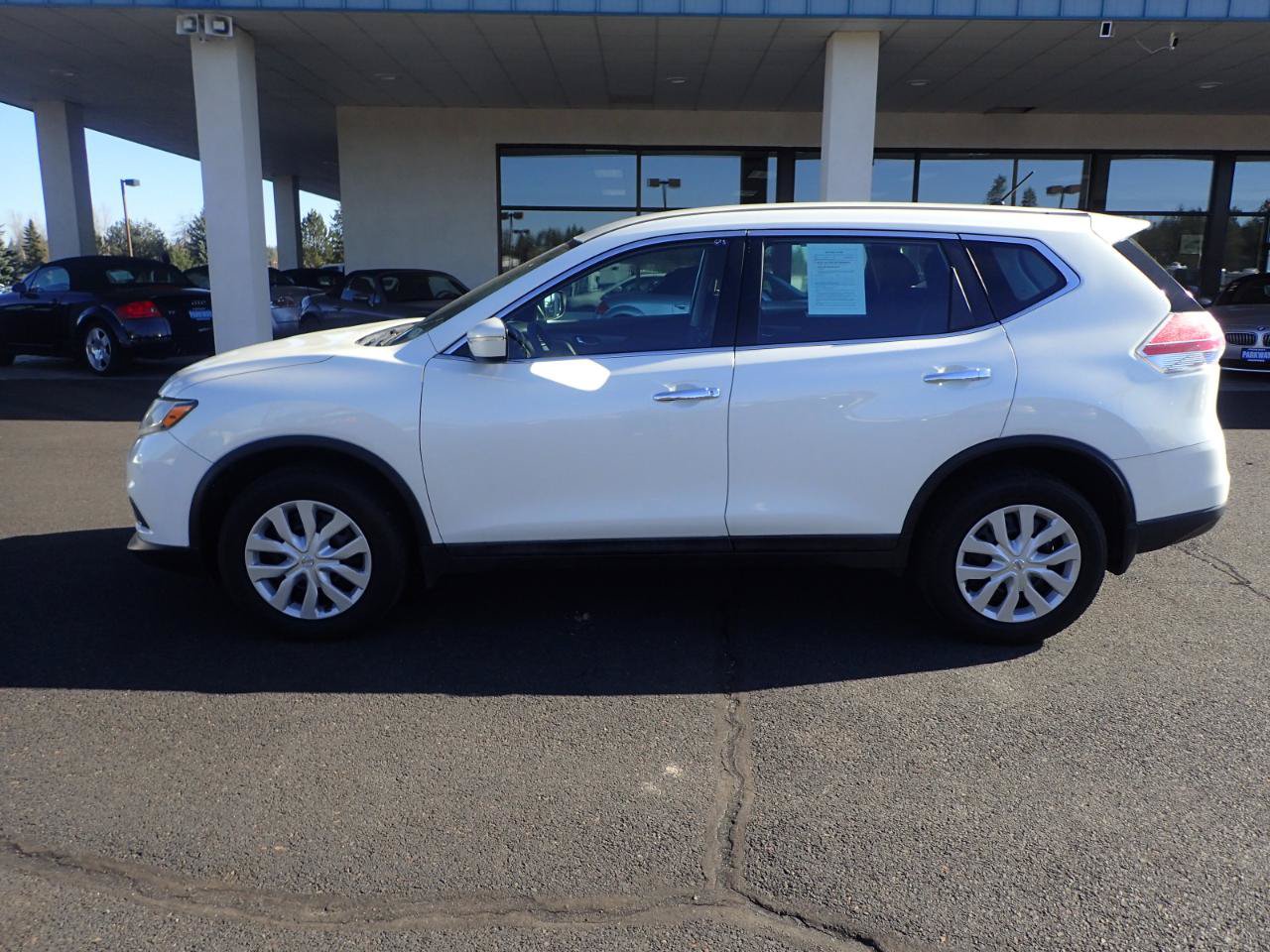 Used 2014 Nissan Rogue S AWD/4WD image 2
