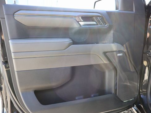 Used 2024 Chevrolet Silverado 1500 ZR2 image 20