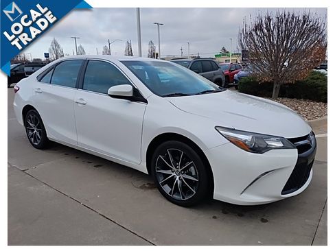 Used 2015 Toyota Camry XSE image 5