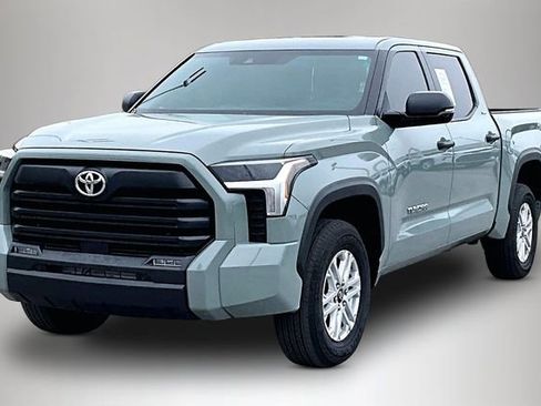 Used 2025 Toyota Tundra SR5 w/ SR5 Convenience Package AWD/4WD image 2
