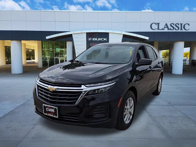 Used 2023 Chevrolet Equinox LS FWD image 3