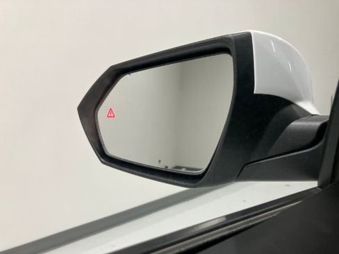 Used 2024 Hyundai Elantra SE image 22