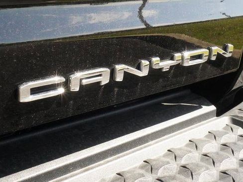 Used 2023 GMC Canyon Denali AWD/4WD image 37