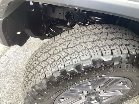 Used 2026 Jeep Wrangler Sport AWD/4WD image 17
