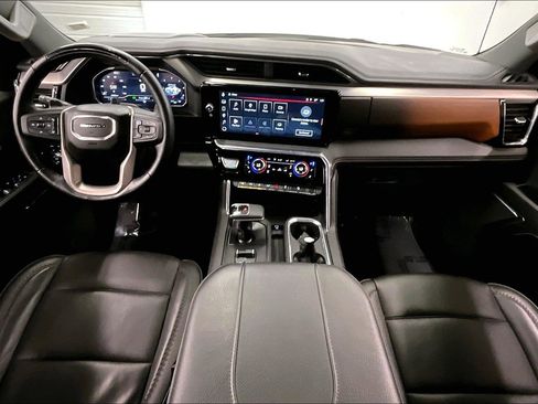 Used 2025 GMC Sierra 1500 Denali AWD/4WD image 18