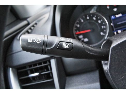 Used 2024 GMC Terrain SLE FWD image 17