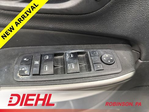 Used 2019 Jeep Cherokee Limited image 20
