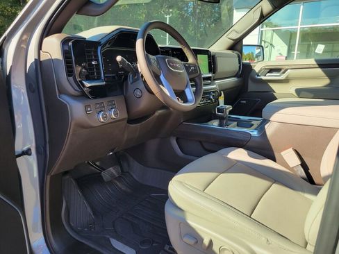 New 2026 GMC Sierra 1500 SLT w/ SLT Premium Plus Package image 17