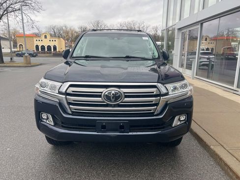 Used 2018 Toyota Land Cruiser Base image 54