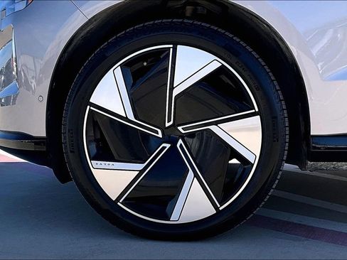 Certified 2025 Volvo EX90 Ultra image 12