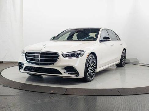 Used 2023 Mercedes-Benz S 580 4MATIC Sedan image 3