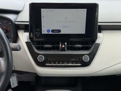 Used 2025 Toyota Corolla LE FWD image 16