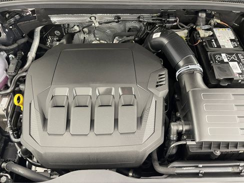 New 2025 Audi Q3 2.0T Premium image 36