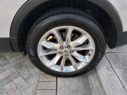 Used 2014 Ford Explorer Limited w/ Equipment Group 301A image 43