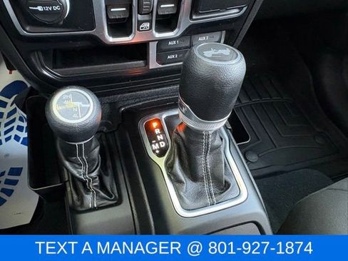Used 2022 Jeep Wrangler Unlimited Sahara AWD/4WD image 25