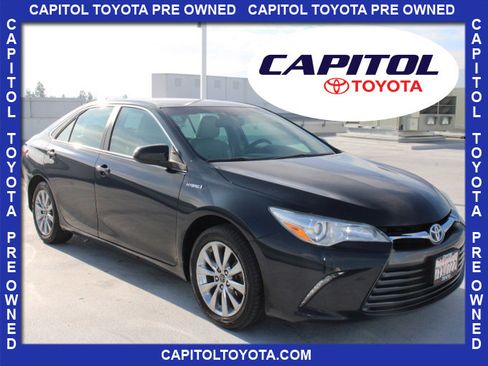 Used 2016 Toyota Camry XLE image 1