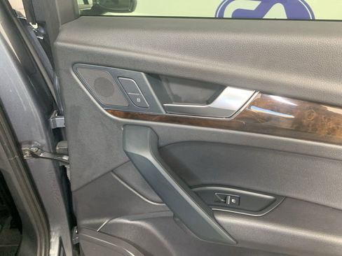 Used 2018 Audi Q5 2.0T Premium w/ Convenience Package image 40