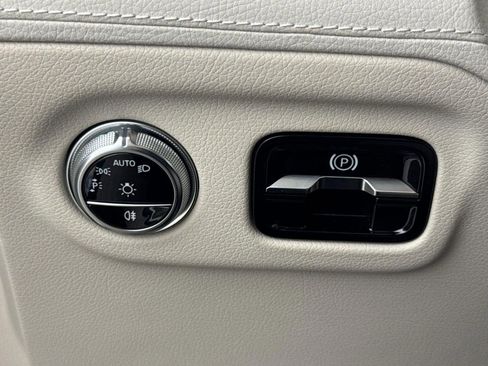 Certified 2023 Mercedes-Benz EQS 580 4MATIC Sedan image 16