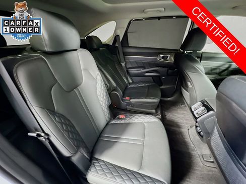 Certified 2023 Kia Sorento SX Prestige image 31