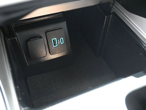 Certified 2023 Ford Explorer Limited image 18