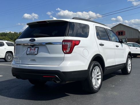 Used 2016 Ford Explorer FWD image 2