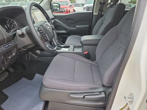 Used 2025 Nissan Frontier S RWD image 18