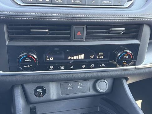 Certified 2025 Nissan Rogue SV image 7