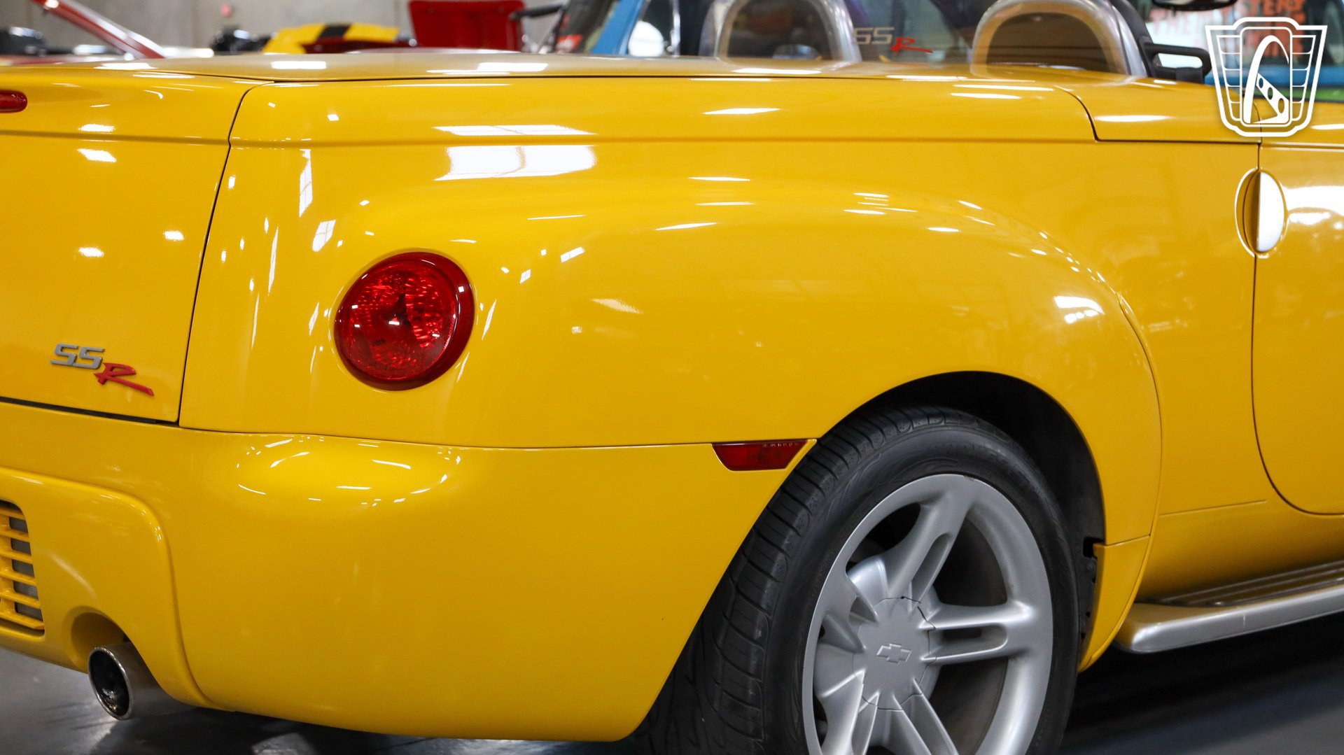 Used 2004 Chevrolet SSR w/ Preferred Equipment Group RWD image 32