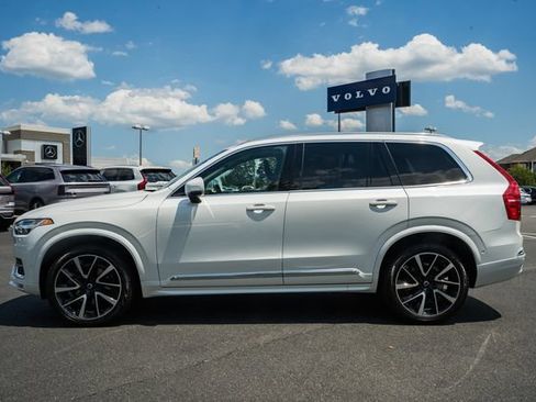 Certified 2023 Volvo XC90 B6 Plus AWD/4WD image 4