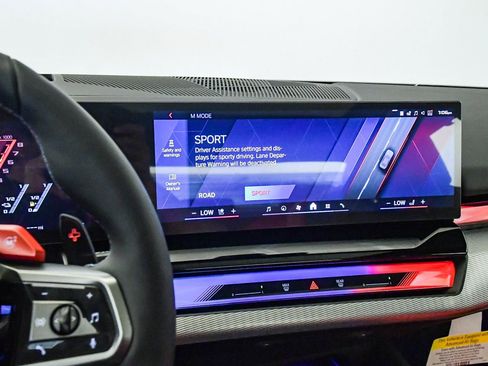 New 2026 BMW M5 w/ Executive Package image 32