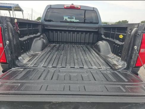 Used 2015 Chevrolet Colorado Z71 AWD/4WD image 6