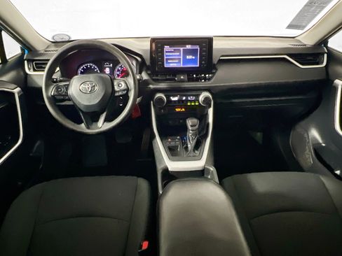 Used 2019 Toyota RAV4 LE FWD image 29