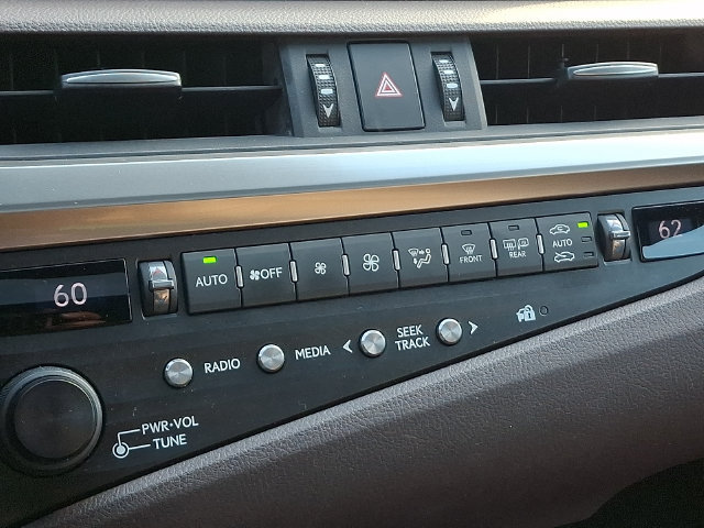 Used 2020 Lexus ES 350 w/ Premium Package FWD image 16