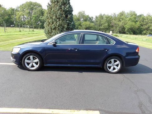 Used 2013 Volkswagen Passat TDI SE FWD image 10
