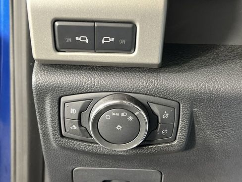 Used 2015 Ford F150 Lariat w/ Equipment Group 502A Luxury AWD/4WD image 18