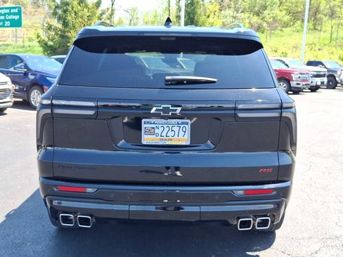 Used 2024 Chevrolet Traverse RS FWD image 5