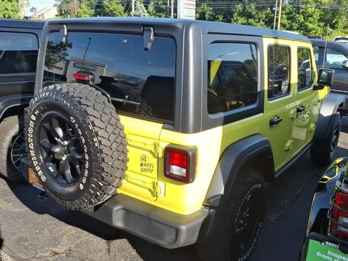 Used 2022 Jeep Wrangler Unlimited Sport AWD/4WD image 6