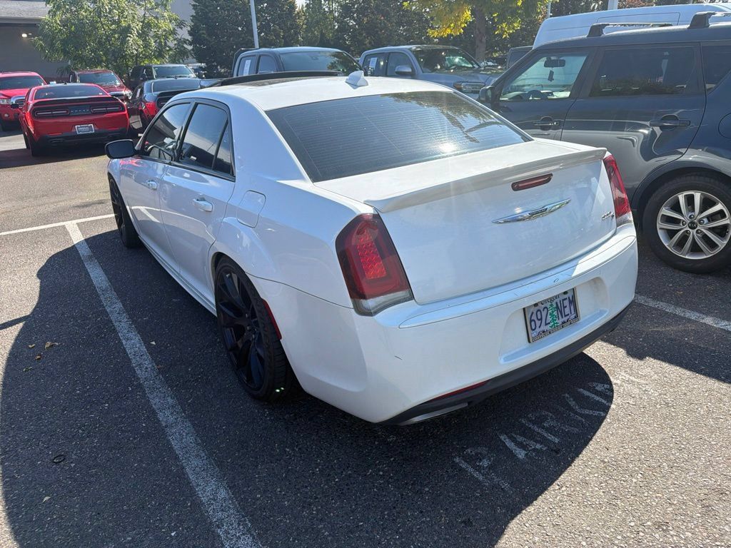 Used 2015 Chrysler 300 S RWD image 4