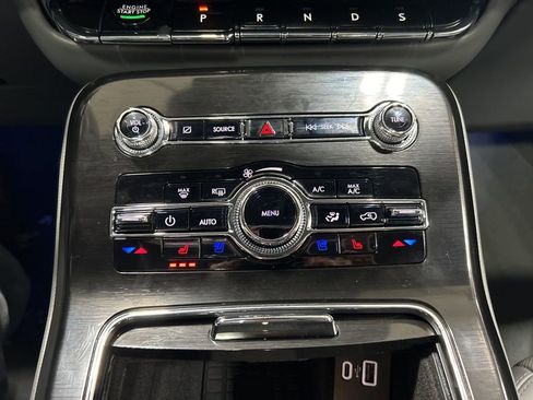 Used 2022 Lincoln Nautilus Reserve image 22
