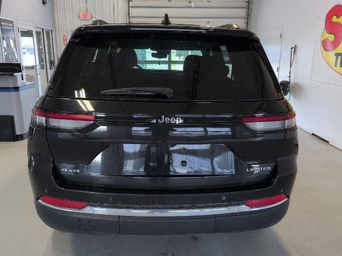Used 2023 Jeep Grand Cherokee Limited AWD/4WD image 4
