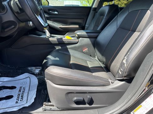 Used 2020 Nissan Altima 2.5 SR FWD image 11