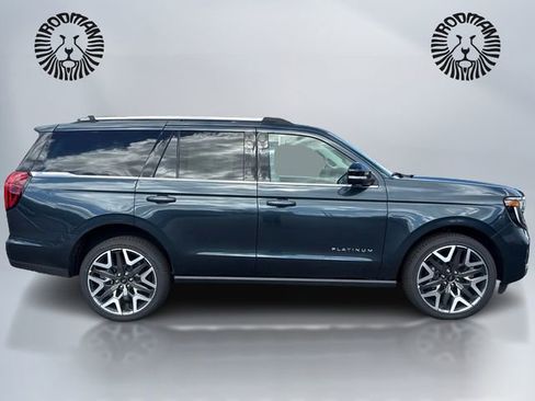 New 2026 Ford Expedition Platinum w/ Platinum Ultimate Package image 4