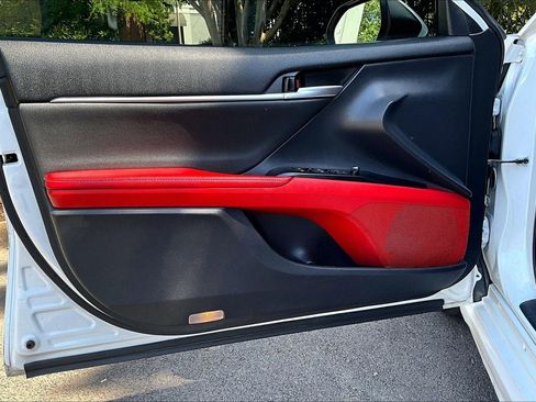 Used 2019 Toyota Camry XSE FWD image 22