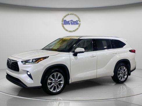 Used 2021 Toyota Highlander Limited AWD/4WD image 1