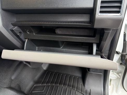 Used 2015 Ford F150 XLT w/ Equipment Group 301A Mid image 9