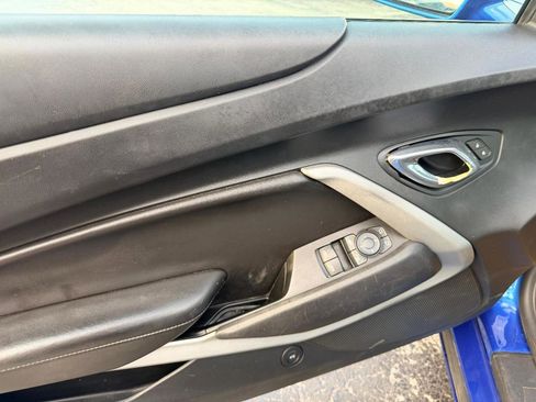 Used 2017 Chevrolet Camaro LT RWD image 18